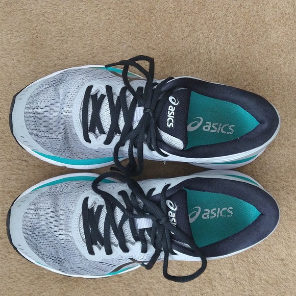 ASICS Gel-Kayano 24 Running Shoes - Picture 11 of 12